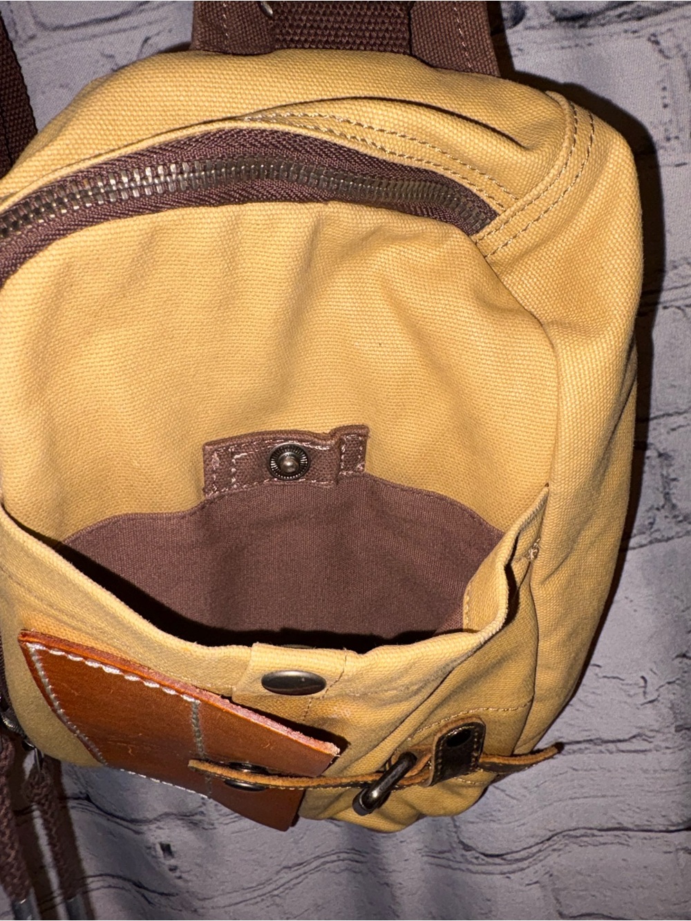 TSD Brand Hidden Woods Canvas Sling Crossbody Bag Travel Khaki Tan Multi Pocket - Picture 5 of 16